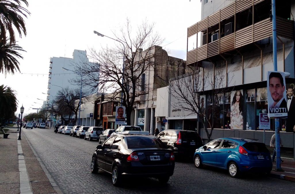 Martín Racca encabeza la lista de concejales del intendente Luis Castellano y Leonardo Viotti la nómina que reúne a sectores del radicalismo y del PRO.