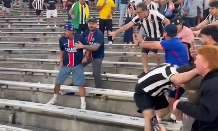 Batalla campal en el Mundial de Clubes: hinchas de Botafogo y PSG a las piñas en plena tribuna Batalla campal en el Mundial de Clubes: hinchas de Botafogo y PSG a las piñas en plena tribuna