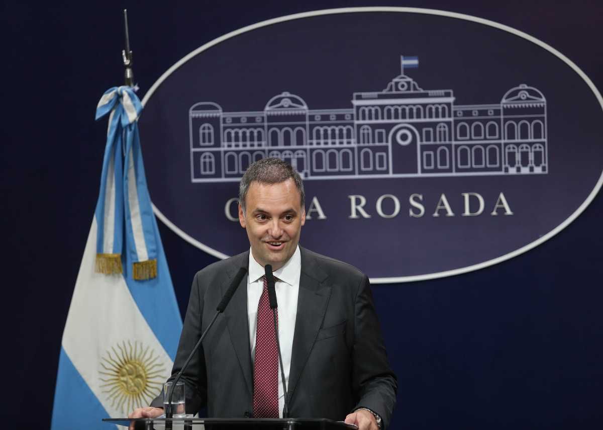 Adorni anunció un recorte de 140 mil millones de pesos en el Ministerio de Salud de la Nación. Adorni anunció un recorte de 140 mil millones de pesos en el Ministerio de Salud de la Nación.
