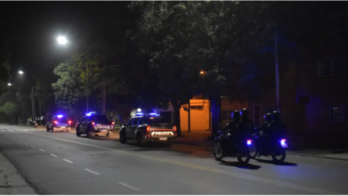 La mujer fue salvada gracias a que logró activar el botón anti pánico que recibió tras hacer la denuncia.