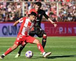 El clásico santafesino entre el Club Atlético Colón y el Club Atlético Unión se disputa oficialmente desde 1913, y desde 1948 bajo torneos oficiales de AFA. El clásico santafesino entre el Club Atlético Colón y el Club Atlético Unión se disputa oficialmente desde 1913, y desde 1948 bajo torneos oficiales de AFA.