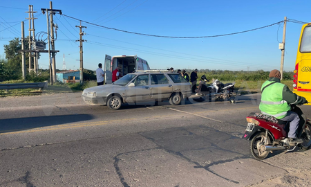 La motociclista fue trasladada al Cullen con traumatismo facial. La motociclista fue trasladada al Cullen con traumatismo facial.