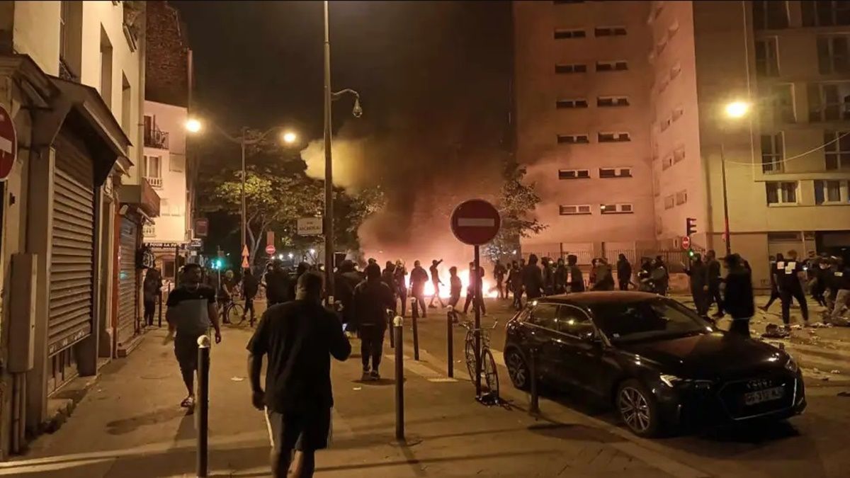 Los disturbiossacudieron las ciudades de toda&nbsp;Francia&nbsp;en la cuarta jornada de&nbsp;protestas por la muerte de un adolescente de 17 años a manos de la policía.