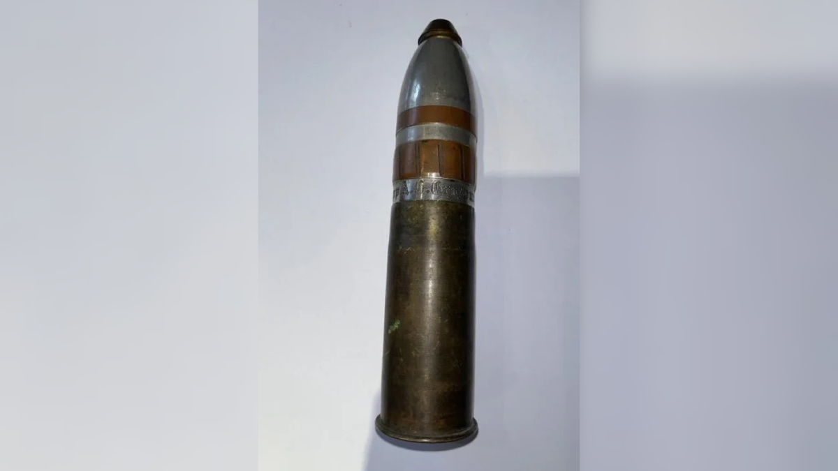 La munición estaba activa y aún no había detonado. La munición estaba activa y aún no había detonado.