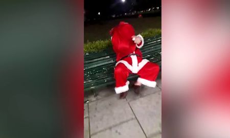 escandalo con un papa noel trucho que sube el precio de la foto y maltrata a los ninos escandalo con un papa noel trucho que sube el precio de la foto y maltrata a los ninos
