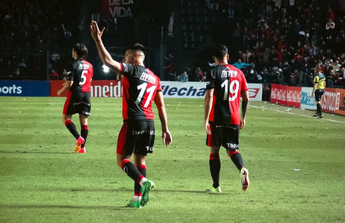 El golazo de Lago contra Atlético de Rafaela maquilló el pobre poder ofensivo de Colón