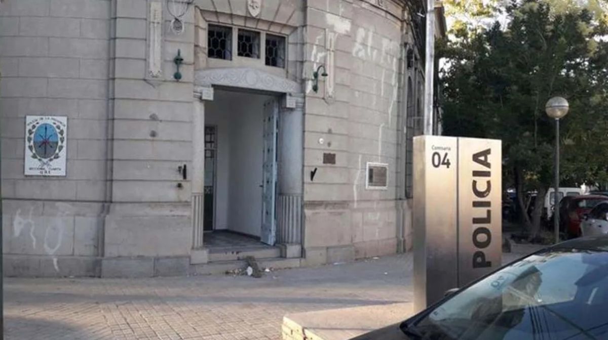 Los hechos que investigó la Justicia ocurrieron dentro de la Comisaría Cuarta de Santa Fe. 