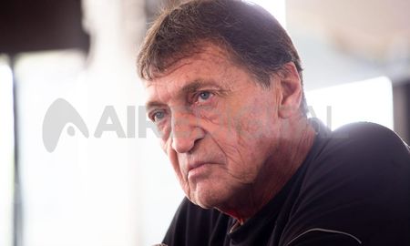 Falcioni firmará contrato hasta junio de 2023, con una cláusula de rescisión anticipada en diciembre de este 2022, si es que la lista ganadora en las elecciones pretende a otro entrenador en el cargo para su proyecto. Falcioni firmará contrato hasta junio de 2023, con una cláusula de rescisión anticipada en diciembre de este 2022, si es que la lista ganadora en las elecciones pretende a otro entrenador en el cargo para su proyecto.