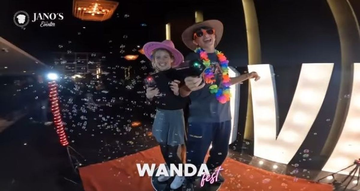 Los hijos de Wanda también asistieron a la fiesta que organizó su madre. Los hijos de Wanda también asistieron a la fiesta que organizó su madre. 