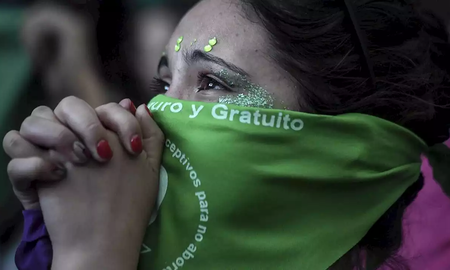 En San Luis, las activistas se sumaron con reclamos particulares para el Estado Provincial, al asegurar que “falta una real capacitación sobre la ley y su ejecución en todos los ámbitos”. En San Luis, las activistas se sumaron con reclamos particulares para el Estado Provincial, al asegurar que “falta una real capacitación sobre la ley y su ejecución en todos los ámbitos”.