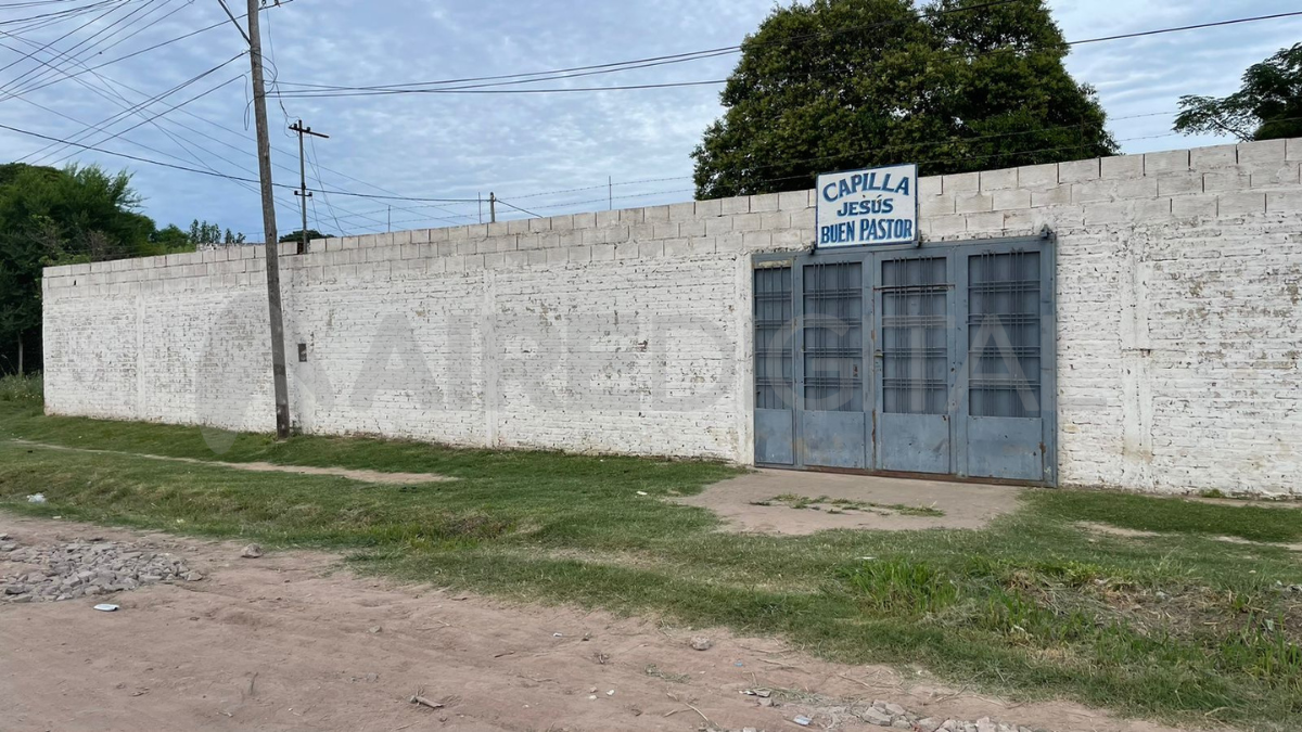 La capillla está ubicada en Cafferata y Regimiento 12 de Infantería, en la zona norte de la ciudad de Santa Fe. La capillla está ubicada en Cafferata y Regimiento 12 de Infantería, en la zona norte de la ciudad de Santa Fe.