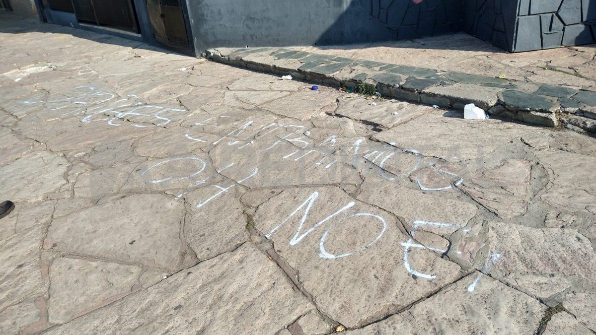 En un mes y medio, la sede de Colón fue víctima de disparos de arma de fuego. Aún no se identificaron responsables del hecho.