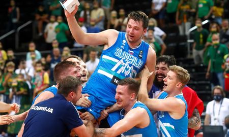 Luka Doncic lideró el triunfo de Eslovenia ante Lituania para clasificar a los Juegos Olímpicos de Tokio, donde será rival de Argentina. Luka Doncic lideró el triunfo de Eslovenia ante Lituania para clasificar a los Juegos Olímpicos de Tokio, donde será rival de Argentina.