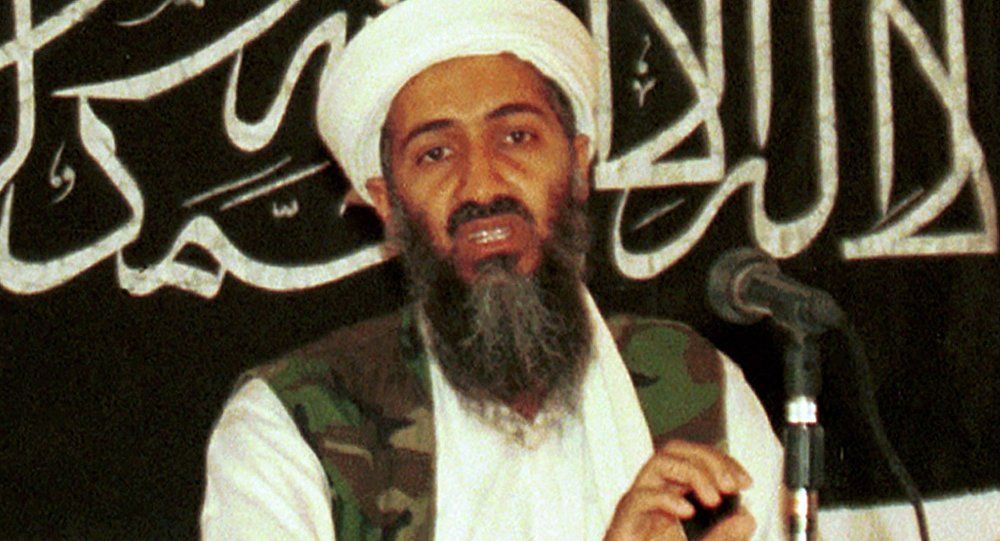 El asesinato de Osama bin Laden se anunció el 2 de mayo de 2011, cuando unidades de élite de las Fuerzas Armadas de los Estados Unidos abatieron a Osama bin Laden en el transcurso de un tiroteo en Abbottabad, Pakistán. 