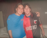 La historia del día en que Lionel Messi se puso la camiseta de Colón. La historia del día en que Lionel Messi se puso la camiseta de Colón.