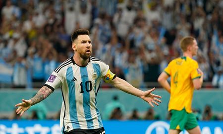 Lionel Messi pudo anotar su primer gol en fase de eliminación directa y superó a Diego Maradona como máximo goleador argentino en Mundiales. Lionel Messi pudo anotar su primer gol en fase de eliminación directa y superó a Diego Maradona como máximo goleador argentino en Mundiales.