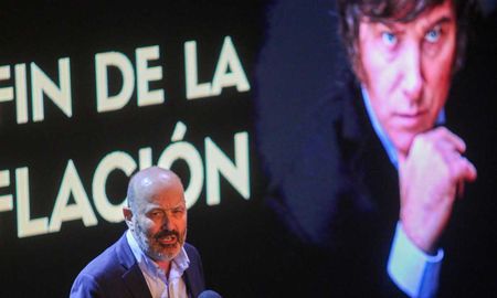El ministro de Desregulación y Transformación del Estado, Federico Sturzenegger, adelantó el paquete de reformas que el Gobierno nacional planea enviar al Congreso. El ministro de Desregulación y Transformación del Estado, Federico Sturzenegger, adelantó el paquete de reformas que el Gobierno nacional planea enviar al Congreso.