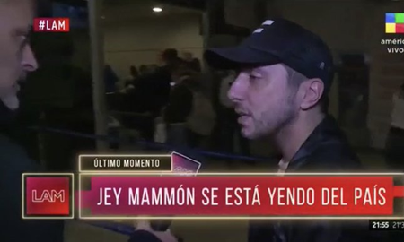 Necesito relajar la cabeza y pensar un poco, dijo Jey Mammon en el aeropuerto. Necesito relajar la cabeza y pensar un poco, dijo Jey Mammon en el aeropuerto.