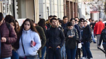 El desempleo también sube en Santa Fe: cuál es la estrategia oficial para mantener los puestos de trabajo