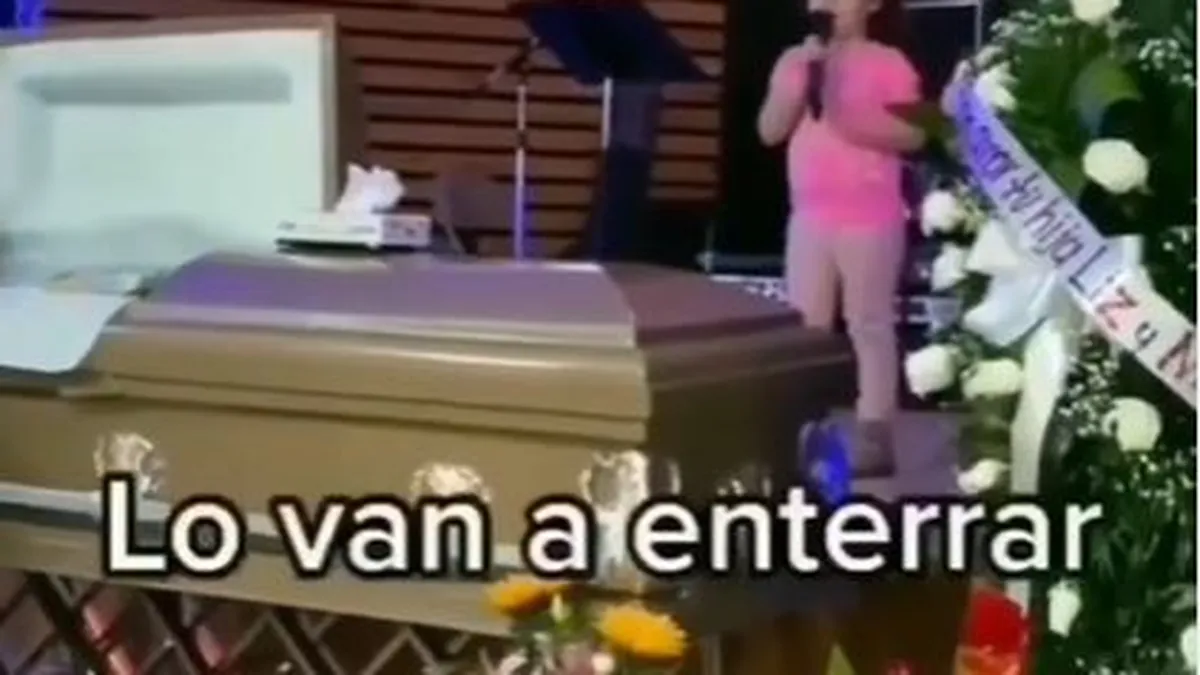 La nena que alegró un velorio con una divertida canción al lado del muerto