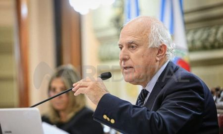 Miguel Lifschitz fue internado desde el 19 de abril pasado en la ciudad de Rosario. Miguel Lifschitz fue internado desde el 19 de abril pasado en la ciudad de Rosario.