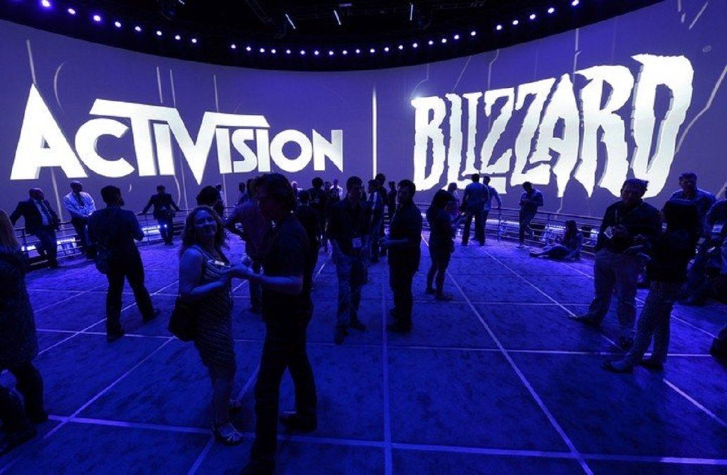 Microsoft compró Activision Blizzard por 68 mil millones de dólares.