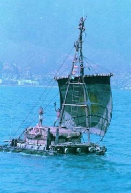 El jueves 12 de julio de 1984, miles de personas se agolparon en el puerto de La Guaira, a 30 kilómetro de Caracas, para darles un cálido y largamente merecido recibimiento a los expedicionarios. “Todos los barcos hacían sonar sus sirenas saludando nuestra balsa”, recordó Jorge Iriberri.