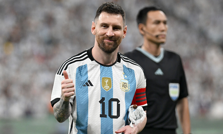Lionel Messi llegó a Rosario y se aguarda confirmación para la despedida de Maxi Rodríguez Lionel Messi llegó a Rosario y se aguarda confirmación para la despedida de Maxi Rodríguez
