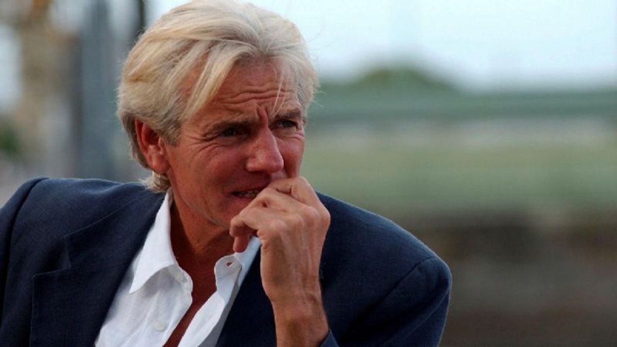 Así está Sergio Denis, en un dramático momento y desconectado de la realidad