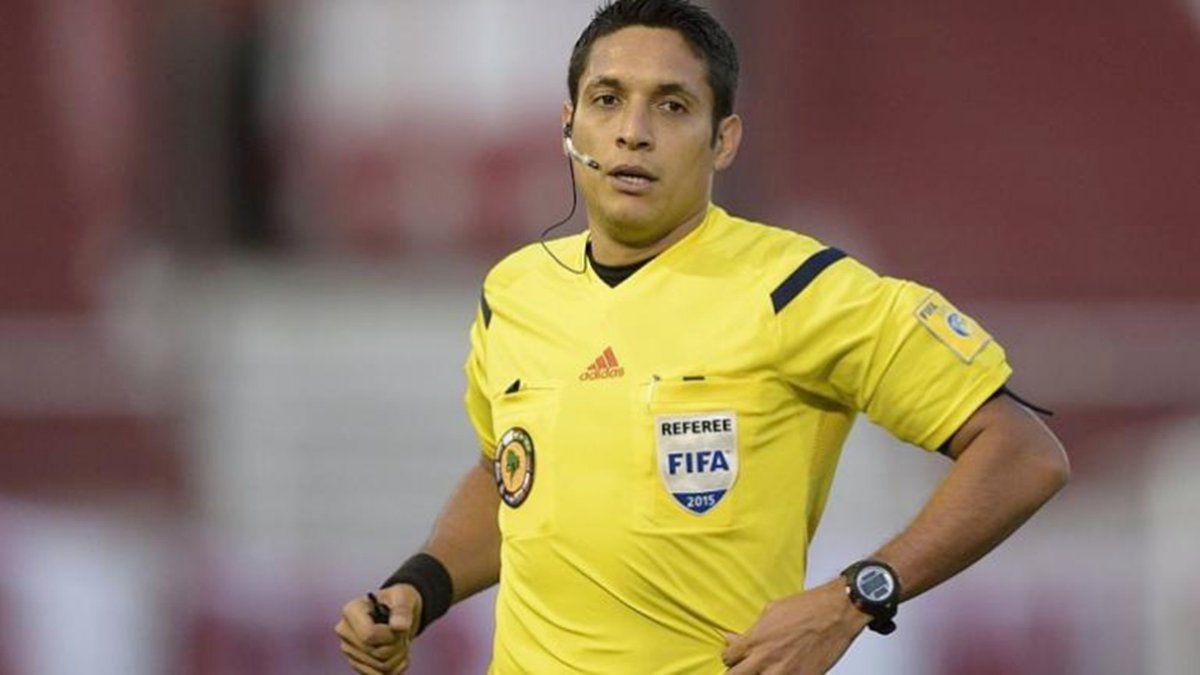 Jesús Valenzuela dirigirá la final de la Copa Sudamericana entre Lanús y Defensa y Justicia
