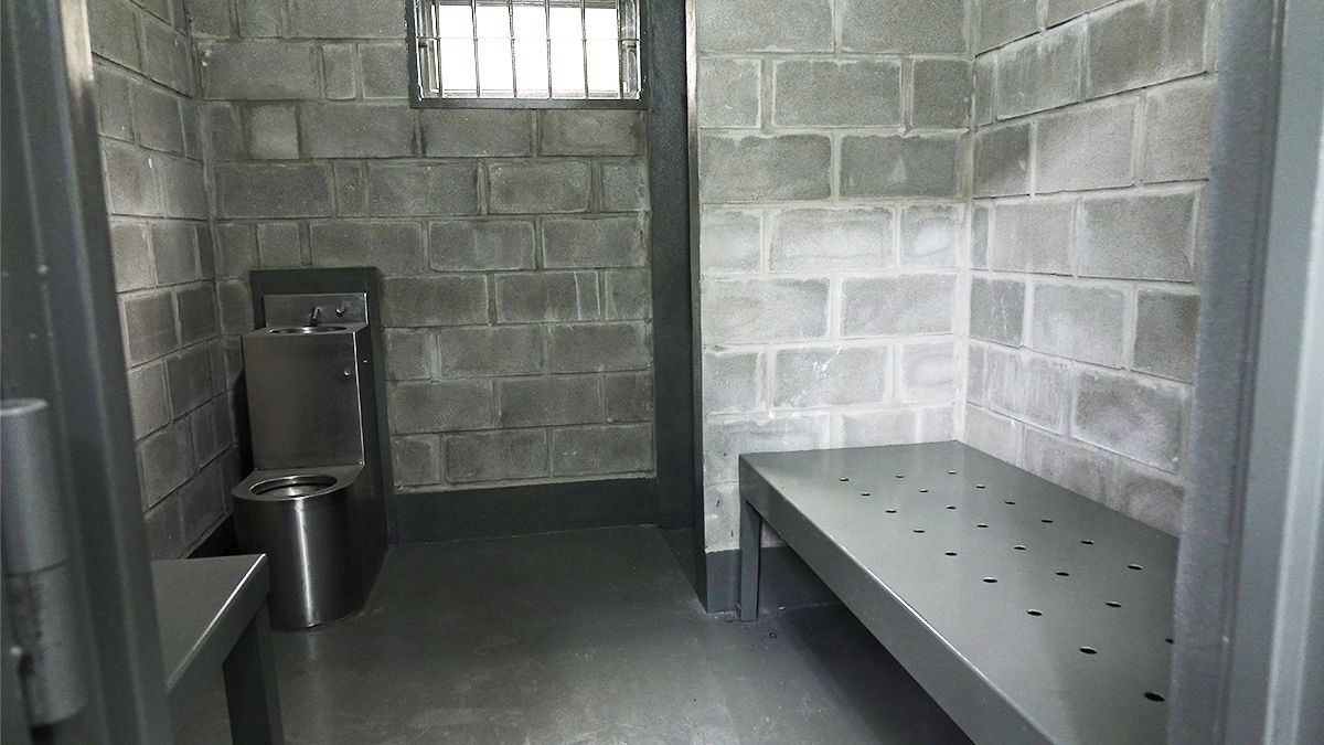 Una de las celdas en donde son alojados los menores en conflicto con la ley penal.&nbsp;