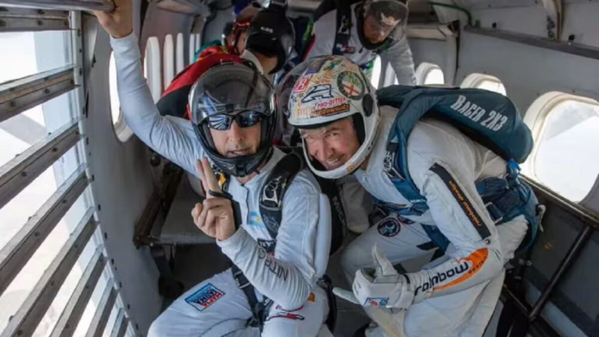 Alejandro Montagna y Marcelo Vives hicieron historia al romper el récord mundial de salto nocturno desde la estratosfera.&nbsp;