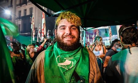 Nicolás Avelluto, quien era fotógrafo, fue hallado sin vida por su madre el sábado a las 20.15 en su departamento de Quesada al 2600, en el barrio de Núñez. Nicolás Avelluto, quien era fotógrafo, fue hallado sin vida por su madre el sábado a las 20.15 en su departamento de Quesada al 2600, en el barrio de Núñez.