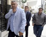 Claudio Chiqui Tapia fue reelecto a través de teleconferencia. Su mandato será hasta 2025 y tendrá la oportunidad de ir por la reelección en 2029. Claudio Chiqui Tapia fue reelecto a través de teleconferencia. Su mandato será hasta 2025 y tendrá la oportunidad de ir por la reelección en 2029.