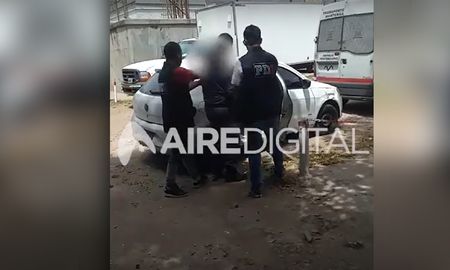 El agente penitenciario prestaba servicio en Pérez y fue detenido en su lugar de trabajo. El agente penitenciario prestaba servicio en Pérez y fue detenido en su lugar de trabajo.