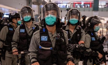 Policías en Hong Kong. EFE Policías en Hong Kong. EFE