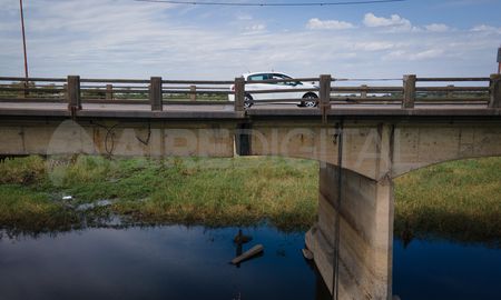 La provincia advirtió a la Nación que la situación del Puente Carretero es “grave”.