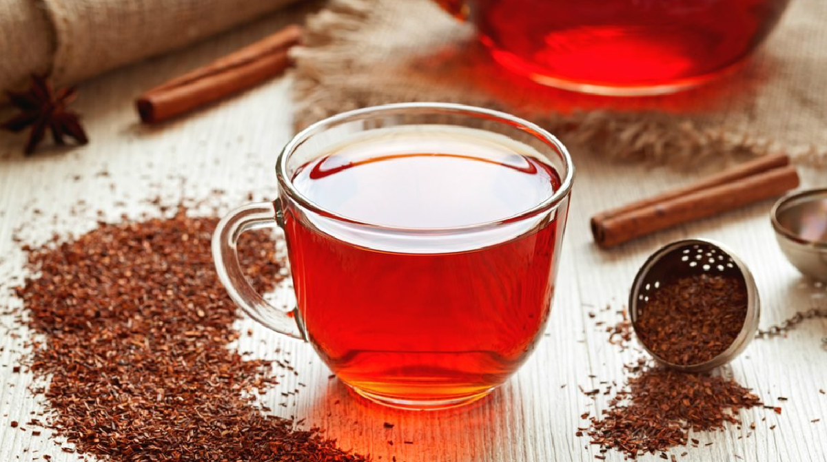 El té de rooibos tiene muchos beneficios para la salud.