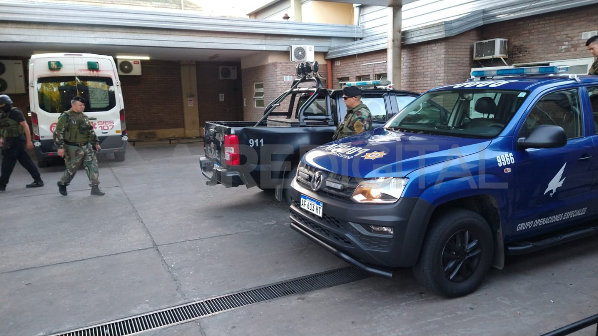 El efectivo policial fue trasladado en patrullero al Hospital Cullen.