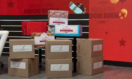 La Pompona se sumó a la campaña solidaria de AIRE y Los Sin Techo y donó 10 cajas navideñas. La Pompona se sumó a la campaña solidaria de AIRE y Los Sin Techo y donó 10 cajas navideñas.