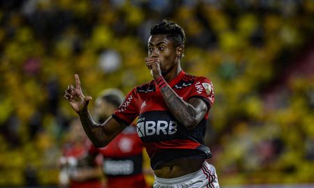 Flamengo venció 2-0 a Barcelona de Ecuador y avanzó a la final de la Copa Libertadores, donde jugará ante Palmeiras. Flamengo venció 2-0 a Barcelona de Ecuador y avanzó a la final de la Copa Libertadores, donde jugará ante Palmeiras.