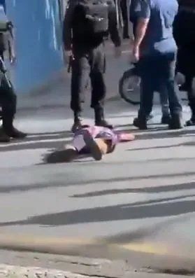 El ladrón fue muerto por un policía de civil (Captura de video).