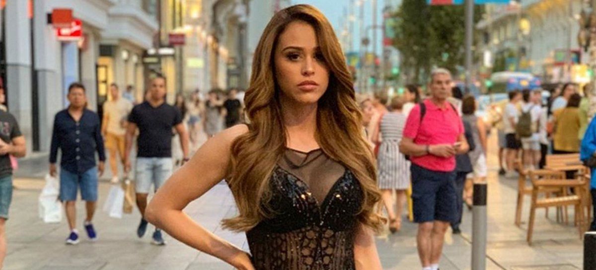 Yanet García la Catrina mas sexy de México en el Día de los Muertos