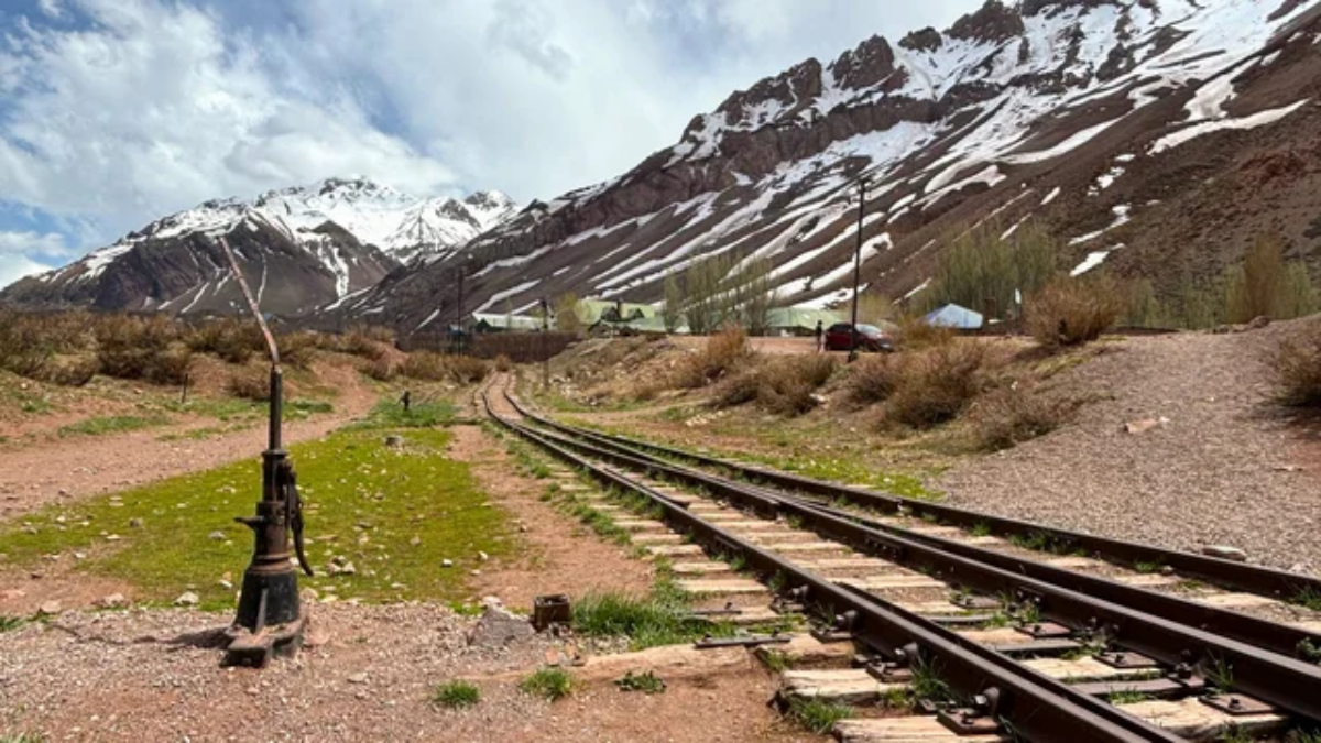La Ruta Nacional 7 es el mejor escenario para descubrir paisajes únicos a lo largo del recorrido. La Ruta Nacional 7 es el mejor escenario para descubrir paisajes únicos a lo largo del recorrido.