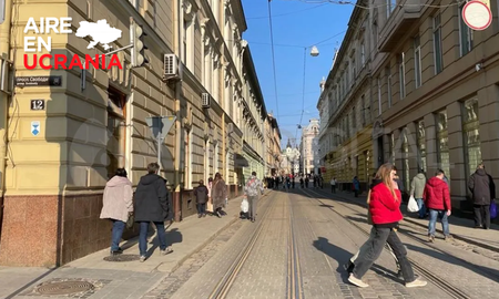 Cuando suenan las sirenas en Lviv hay que salir inmediatamente de las calles. Hay toque de queda a partir de las 19. Cuando suenan las sirenas en Lviv hay que salir inmediatamente de las calles. Hay toque de queda a partir de las 19.