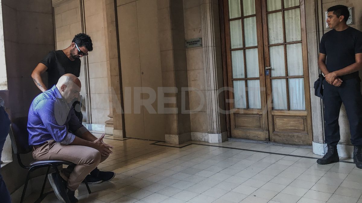 Facundo Martínez, desconsolado, tras declarar en el juicio por el asesinato de su hija, en octubre de 2016 Facundo Martínez, desconsolado, tras declarar en el juicio por el asesinato de su hija, en octubre de 2016