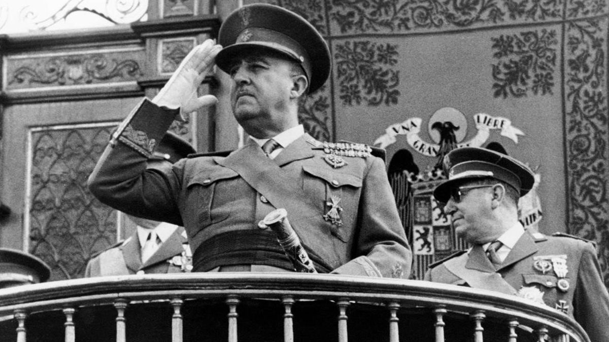 El Gobierno español aprobó el anteproyecto de la llamada Ley de Memoria Democrática que prevé declarar nulos los juicios del franquismo