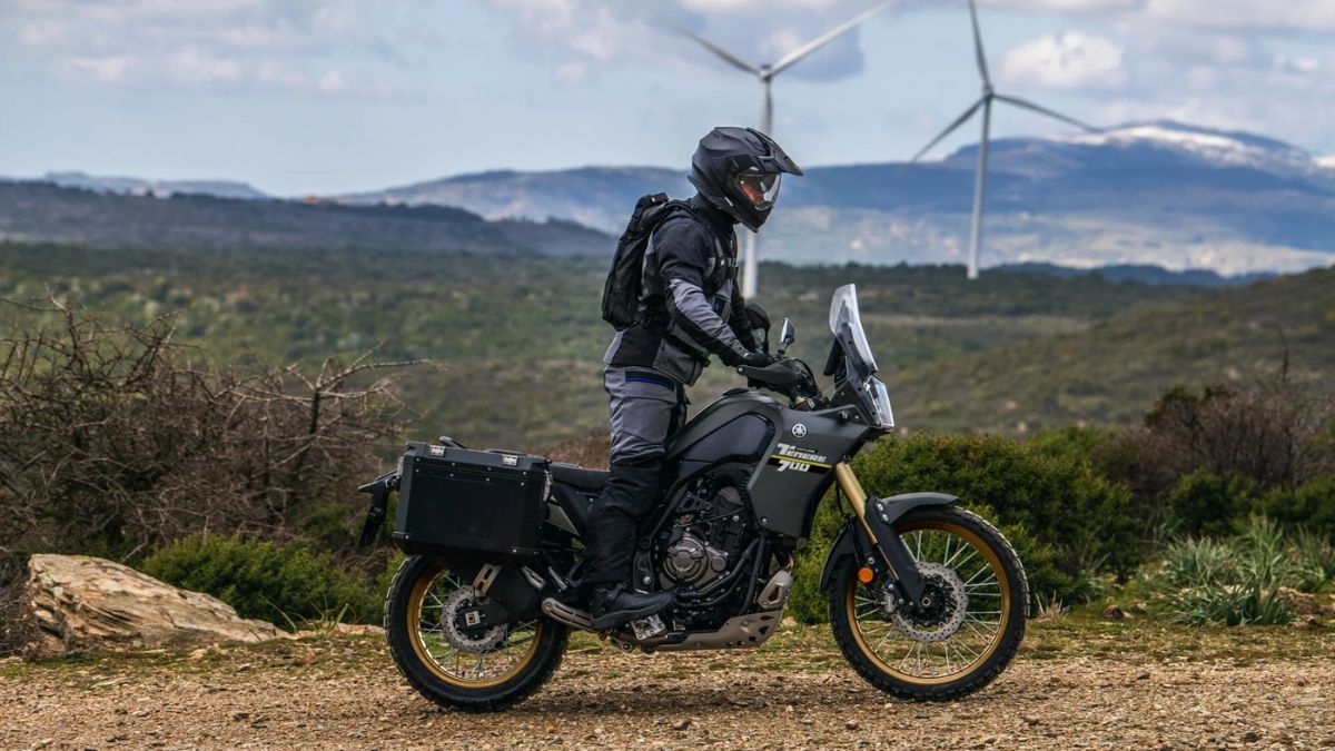 La Yamaha Tenere 700 combina tecnología adventure y capacidades off-road avanzadas. La Yamaha Tenere 700 combina tecnología adventure y capacidades off-road avanzadas.