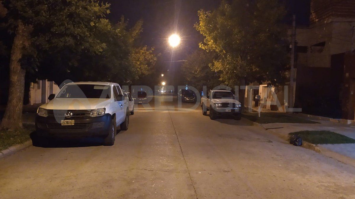 En la vivienda ubicada en barrio Sargento Cabral, se secuestraron diferentes vehículos.