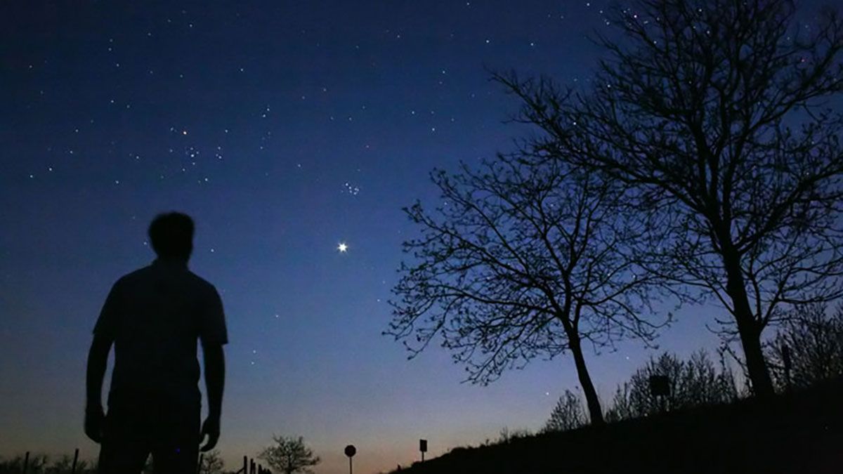 Cuál es la estrella más lejana visible a simple vista